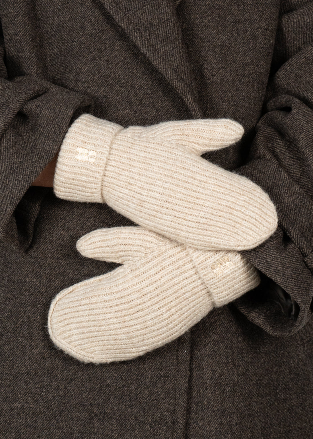 BRENDA MITTENS Beige